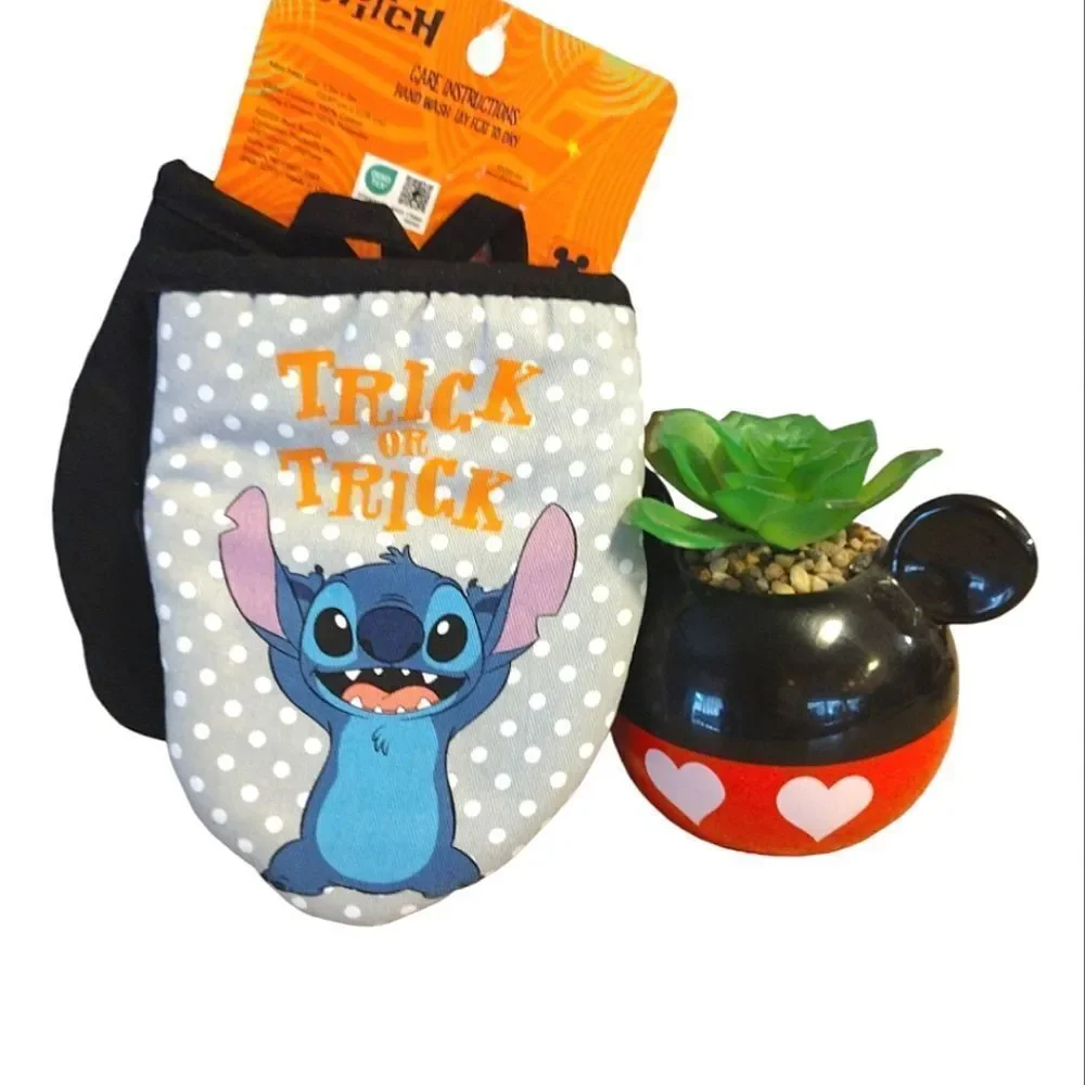 Disney Stitch‎ Halloween Trick Or Treat Print 2 Pack Mini Oven Mitts Set NWT